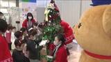 「「サンタさんへの願いごと」　子どもたちが郵便局でクリスマスツリーの飾りつけ　福島・郡山市」の画像1