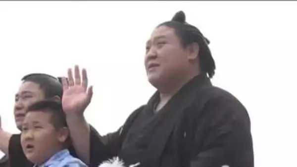 故郷・福島に若隆景が凱旋　優勝パレードに1万5000人　地元の声援に「大関目指して頑張っていきたい」