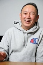 ｢朝ドラを1回も見たことがなかった｣足立紳が朝ドラ『ブギウギ』脚本を書くことを決めた理由、｢反故にされた｣妻との約束と｢90歳を超えて現役｣イーストウッド