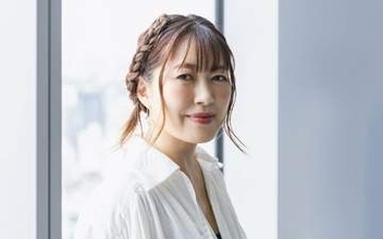 子どもが泣き止むと話題…「シナぷしゅ」人気曲は坂本美雨が娘の離乳食拒否から生み出した救済ソング