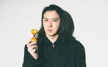 尾上松也の新作歌舞伎『刀剣乱舞』を生んだ『あらしのよるに』狼ガブの激励、｢常に焦燥感はある｣一子相伝の機密事項と400年後の“古典”への夢