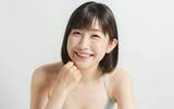 「奇跡の45歳・小野真弓｢結婚したの？｣犬猫12匹との田舎暮らし直撃！ アコムCMブレイク時のケタ違いな銀行口座とマンション即買い秘話」の画像1