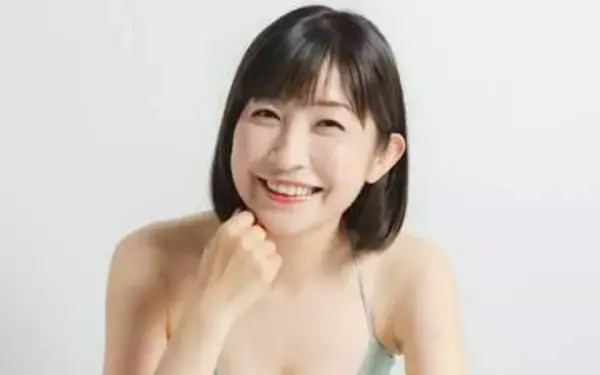 奇跡の45歳・小野真弓｢結婚したの？｣犬猫12匹との田舎暮らし直撃！ アコムCMブレイク時のケタ違いな銀行口座とマンション即買い秘話