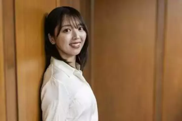 「VTuberは出るべくして出た」三宅香帆が新著で論じた推し活と“推しで病んだとき”の対処法