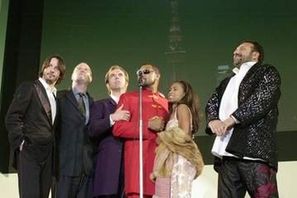 新作『マトリックス5』出演は？｢信じられない夜だ｣キアヌ・リーブスが声を弾ませた東京のシンボルを“ハッキング”した夜【ワーナー元社長が明かす裏側】