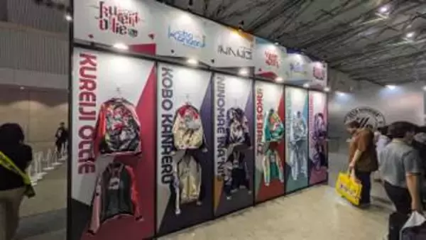 「ホロライブ」コラボスカジャンの予約開始！物販コーナーで実物を展示中【TGS2026】