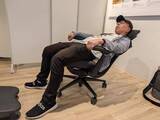 「電動ワーキングチェア「LiberNovo Omni」新モデル体験会レポート。座面内にファンを仕込んだ上位モデル「LiberNovo Omni Pro」など3製品を座り比べてみた」の画像1