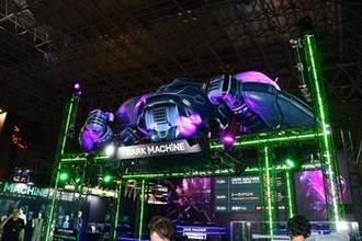 幅7mの巨大ロボットが出迎えるLIONAの「DARK MACHINE」ブース！　大中小のロボが入り乱れる戦場の楽しさ【TGS2026】
