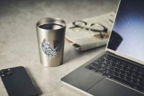 「ファイナルファンタジーVII REMAKE INTERGRADE」のタンブラーが発売野村哲也氏によるクラウドたちをデザイン