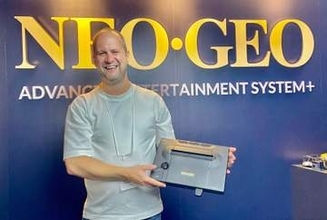 「NEOGEO AES+」は独自チップで100％“本物”再現を目指す！ 開発スタッフが実機をプレゼン【TGS2026】「ゼロウィング」など今後のソフト展開についての情報も