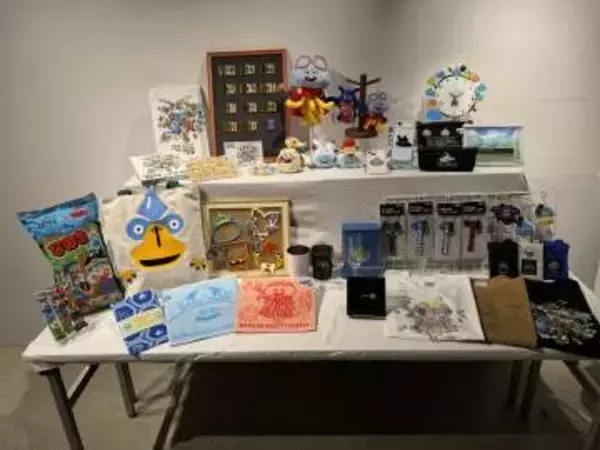 「ドラゴンクエスト 40周年記念展」グッズ撮り下ろし！ ぬい、スカジャン、バッグなど可愛いドラクエデザイン盛沢山
