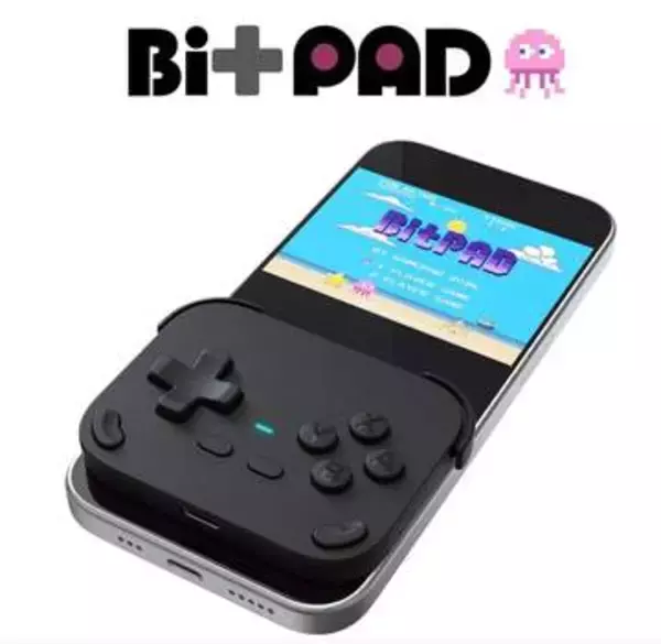 スマホに重ねて使用できる薄型Bluetoothゲームパッド「BitPAD」が7月発売