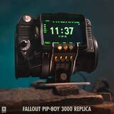 「「フォールアウト」のピップボーイを立体化したレプリカがBethesda Gear Storeで販売」の画像1