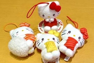 スシロー×「ハローキティ」コラボを一足早く体験してきたおすしとキティのかわいいポーチやマスコットは必見！