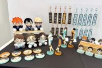 「タイトーくじ ハイキュー!! 烏野高校 VS 青葉城西高校」全景品を撮り下ろしで紹介ファン必見！ 存在感抜群のフィギュアやめちゃデカ缶バッジなどがラインナップ