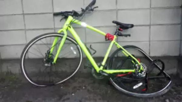 自転車通学途中の高校生　ダンプにはねられ重傷　群馬・高崎市