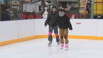 クリスマスマーケット　グルメなど楽しむ　群馬・高崎市