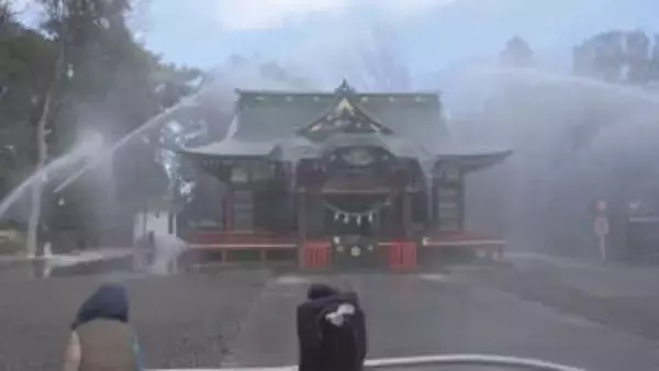 群馬・玉村町の神社　消火活動に子ども消防団　放水を体験　