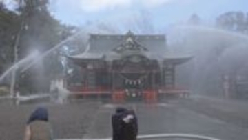 群馬・玉村町の神社　消火活動に子ども消防団　放水を体験　