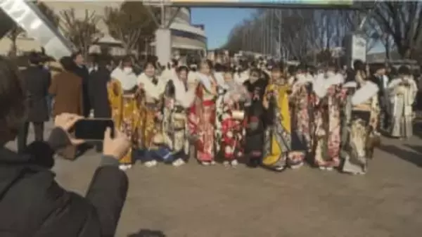 「群馬県内の２０歳　１万８０００人あまりで最少」の画像