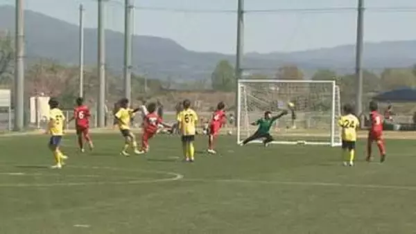 小学生対象のフットサル大会　関東７県５２チームが熱戦　群馬・前橋市