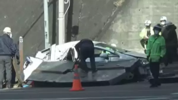 大型トレーラーの積み荷落下　乗用車に衝突　群馬・高崎市