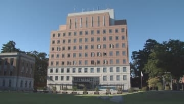 群馬・前橋市で廃棄物３．７トンを投機した疑い　建設会社の元社長など逮捕