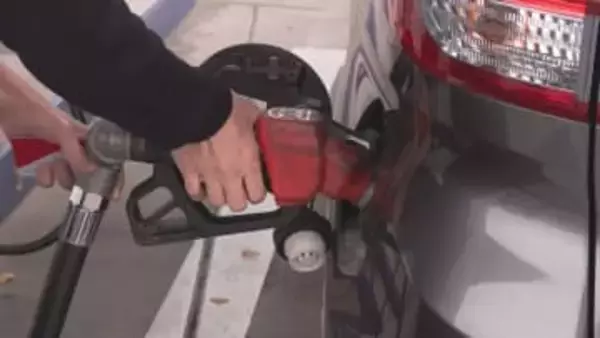 ガソリン価格　４年ぶり安値　群馬県内７週連続下落