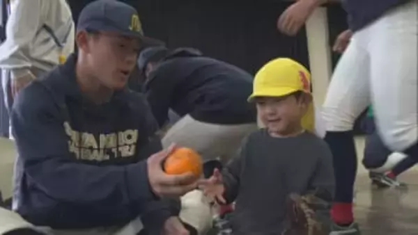 生徒と園児　野球で交流深める　群馬・高崎市