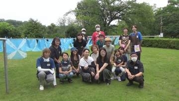 摘みたての藍で染色体験　群馬・高崎市