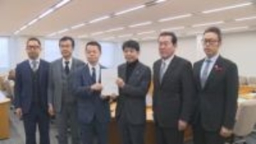 新年度予算で自民党群馬県連　子育て支援など２９０項目を知事に要望