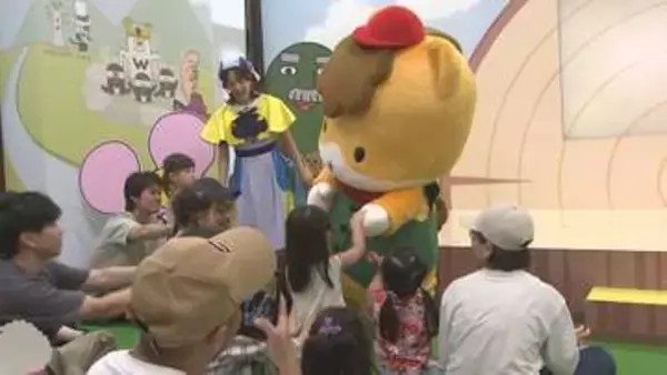 「ぐんまちゃんのひろば」来場者１万人で記念イベント　群馬県庁