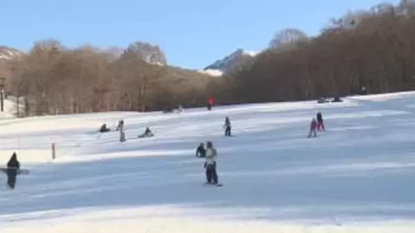 スキー場が全面滑走可能に　スキーヤーなどでにぎわう　群馬・沼田市