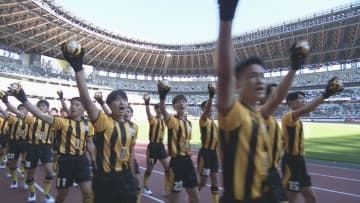 群馬代表・前橋育英　開会式で堂々の行進　全国高校サッカー選手権