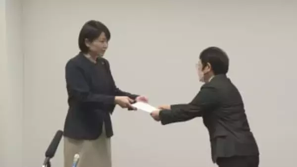 小川市長　ラブホテル面会問題　市議会７会派　再度辞職求め申し入れ書　群馬・前橋市