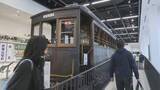 「ディーゼルエンジンの路面電車などレトロな市電やバスにワクワク…札幌市交通資料館にぎわう　入場無料・6日まで記念品も贈呈（数量限定）」の画像1
