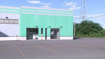 パチンコ店駐車場で店長らが男2人組に襲われる　顔に液体スプレー吹きかけ軽傷　犯人は黒っぽい服の男2人　北海道森町