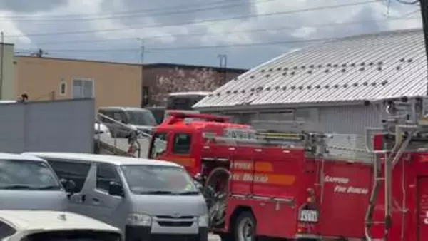「建物2階の段ボールから出火した」札幌市豊平区のタクシー会社「東交通」で火事　火元は2階か　消火にあたった男性従業員が軽いやけど
