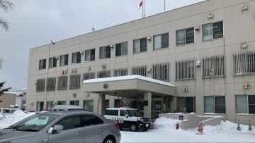 「包丁を向けたら犯罪ですか」自ら110番通報　21歳女が交際相手の男性にカッターナイフで脅迫か「何と言ったか思い出せないが…」札幌市北区