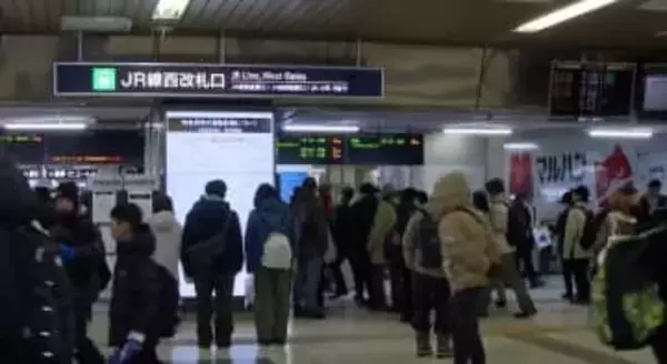 最終列車に駆け込む乗客も…JR札幌駅発着の全列車が午後9時以降運休　JR北海道が除雪ため28日29日実施　新千歳空港の運営会社は臨時バスを運行