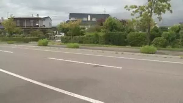 車道を歩いていた81歳女性が車にはねられ意識不明の重体　運転していた76歳の男を過失運転傷害の疑いで逮捕　北海道函館市