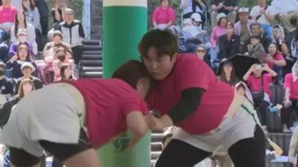 母の日に「勝利」をプレゼント！「女だけの相撲大会」北海道福島町