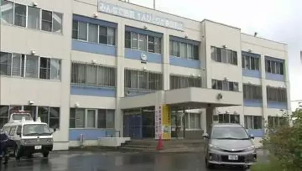 アパート建設現場 屋根の塗装作業中に誤って転落か 70代男性が死亡 約6メートルの高所から  札幌市豊平区