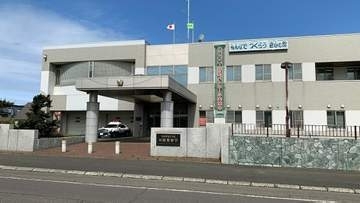 未成年の娘の顔を殴り首を絞めつけるなどした容疑で３０代の父親を逮捕