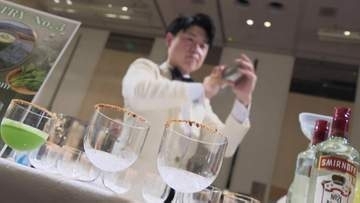 トマトやゆり根が華麗に変身！バーテンダー10人が珠玉の1杯を競う道産野菜カクテルのコンクール…最高賞はレッドビートを使った『クリムゾンブルーム』に
