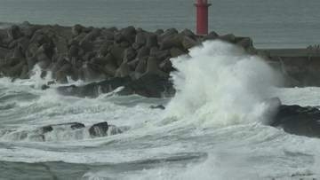 北海道 15日夕方にかけ暴風警戒 日本海側 最大瞬間風速35m予想  急速発達の低気圧の影響