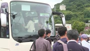大雨で土砂流入のJR室蘭線…長万部〜豊浦間で運転見合わせ継続「特急北斗」洞爺〜長万部でバス代行　乗客「満員で2時間くらい立ちっぱなし」