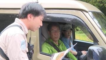 【クマ啓発】撮影目的でヒグマに近づかないよう呼びかけ「地元でない人は理解が進んでいないのでありがたい」北海道斜里町
