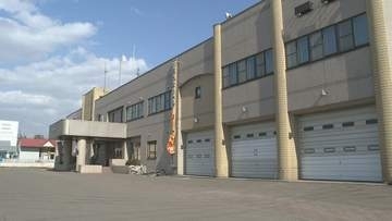 シニアカーとオートバイが出会い頭に衝突、高齢男性が足を骨折か　最高速度6キロの小型電動車両が信号機のない交差点で…北海道月形町