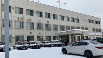 住宅敷地に駐車した車から金品盗もうと…住人男性に見つかると顔面を殴打し抵抗　強盗傷害容疑で45歳男を逮捕「金品目当てではない」北海道石狩市